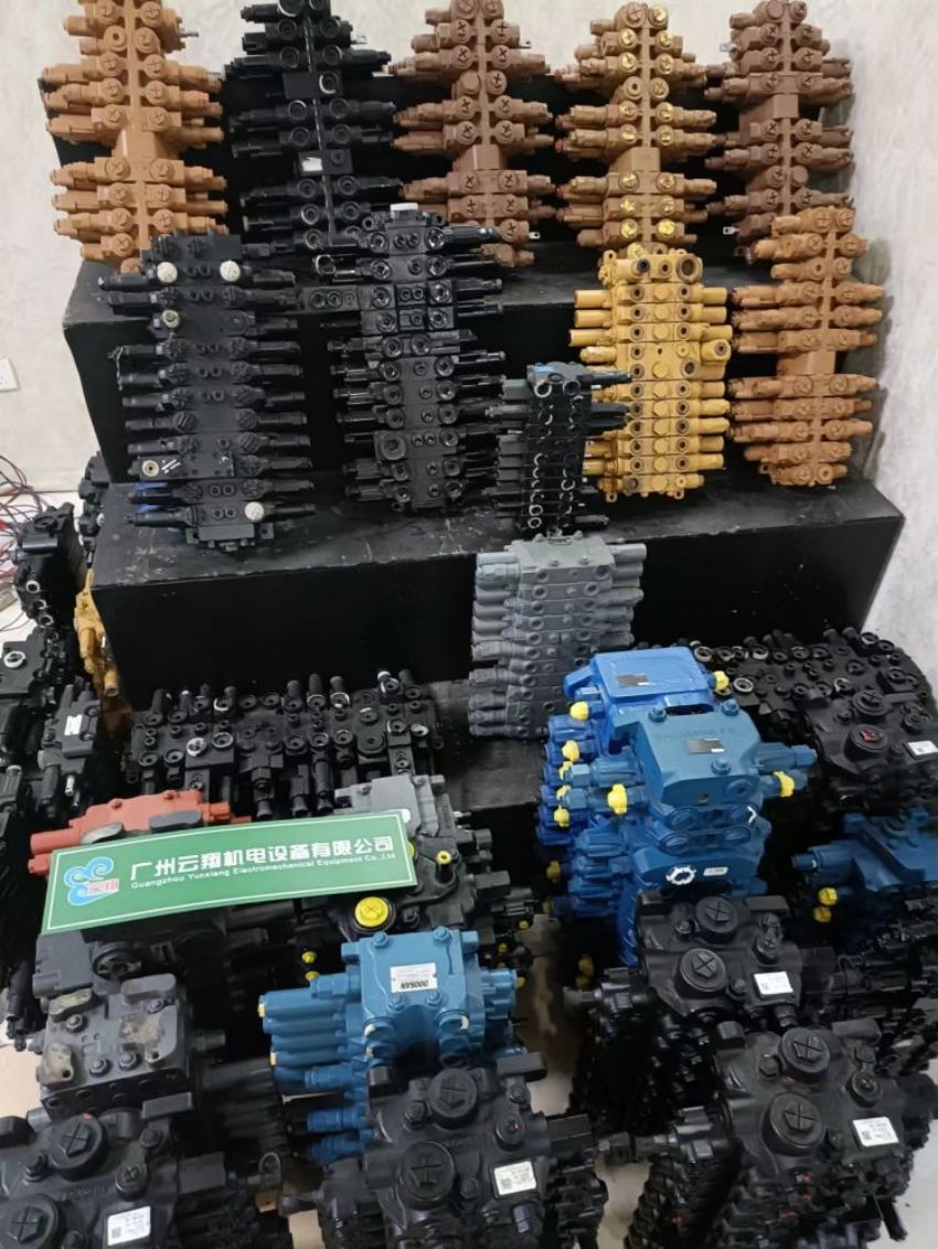 適用于7-8噸挖機(jī) 力士樂SX14分配閥總成 主控閥原裝全新 挖機(jī)配件